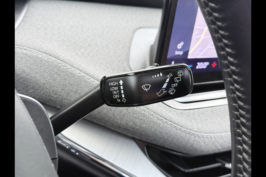 Škoda ENYAQ iV 60 Panoramadak Warmtepomp Trekhaak SOH 93% Elek.Stoel+Memory Navi 3-Zone Ecc 360°Camera Adap.Cruise Apple Carplay Android Auto Stoel+Stuurverwarming Lmv P Assist Keyless advanced Led Matrix Klimaat Plus Origineel Nederlandse Auto 1.000KG Trekgewicht