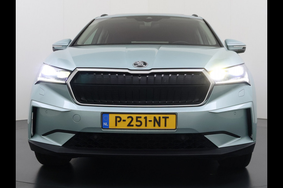 Škoda ENYAQ iV 60 Panoramadak Warmtepomp Trekhaak SOH 93% Elek.Stoel+Memory Navi 3-Zone Ecc 360°Camera Adap.Cruise Apple Carplay Android Auto Stoel+Stuurverwarming Lmv P Assist Keyless advanced Led Matrix Klimaat Plus Origineel Nederlandse Auto 1.000KG Trekgewicht