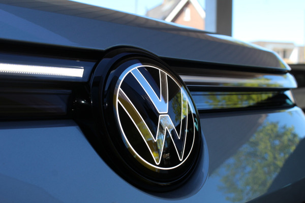 Volkswagen Tayron 1.5 eHybrid R-Line Edition | Leder | 360 camera | Adaptive cruise | Nieuw