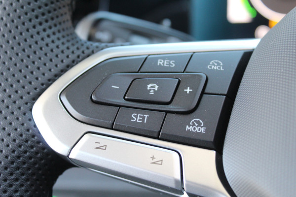Volkswagen Tayron 1.5 eHybrid R-Line Edition | Leder | 360 camera | Adaptive cruise | Nieuw