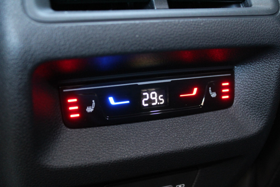 Volkswagen Tayron 1.5 eHybrid R-Line Edition | Leder | 360 camera | Adaptive cruise | Nieuw