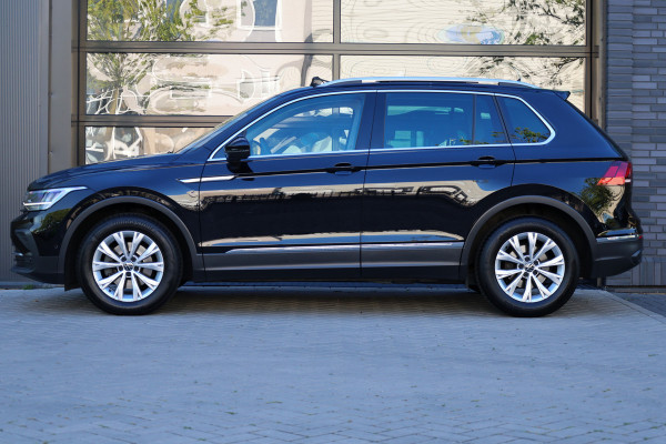 Volkswagen Tiguan 1.5 TSI Life Business | NAP! | PANO | MASSAGE | STOEL/STUURVERW | KEYLESS | ELEK TREKHAAK | ACC |