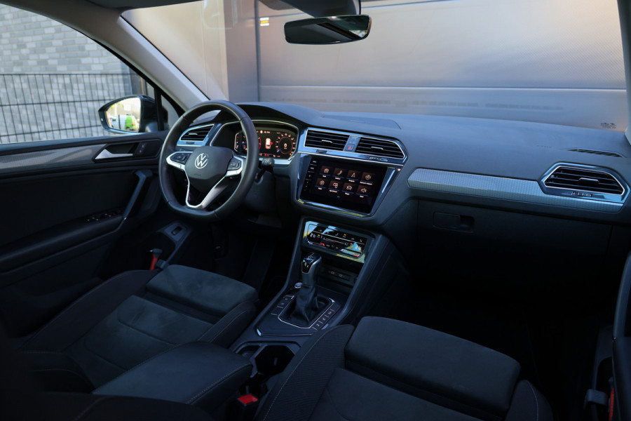 Volkswagen Tiguan 1.5 TSI Life Business | NAP! | PANO | MASSAGE | STOEL/STUURVERW | KEYLESS | ELEK TREKHAAK | ACC |
