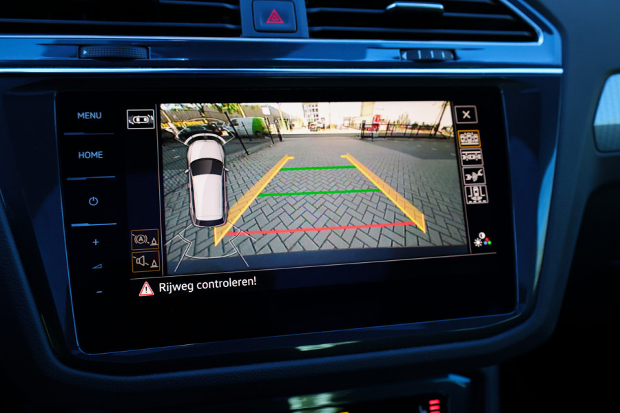 Volkswagen Tiguan 1.5 TSI Life Business | NAP! | PANO | MASSAGE | STOEL/STUURVERW | KEYLESS | ELEK TREKHAAK | ACC |