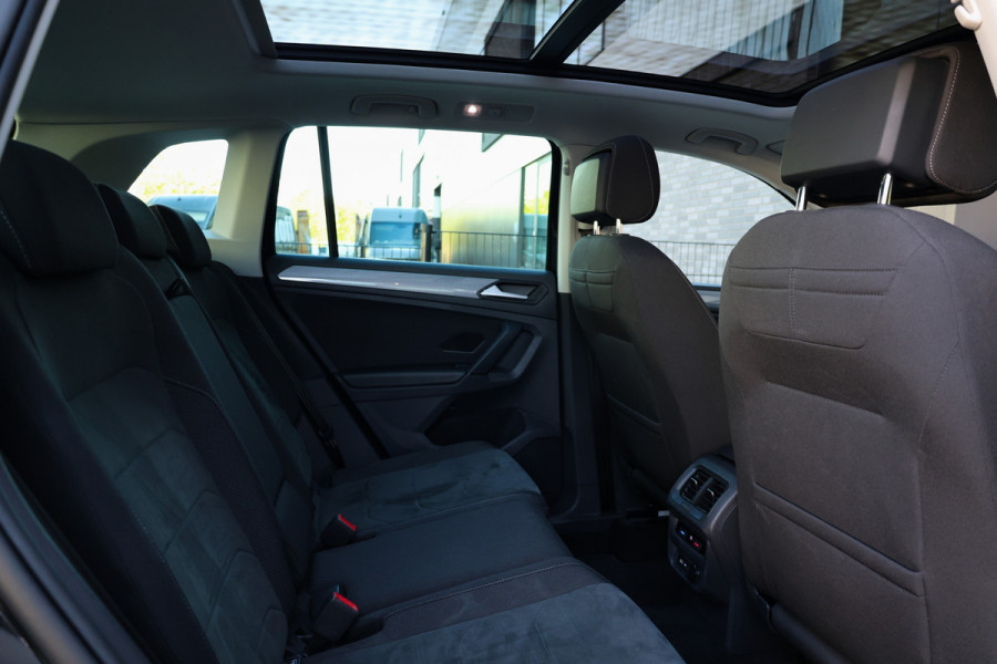 Volkswagen Tiguan 1.5 TSI Life Business | NAP! | PANO | MASSAGE | STOEL/STUURVERW | KEYLESS | ELEK TREKHAAK | ACC |