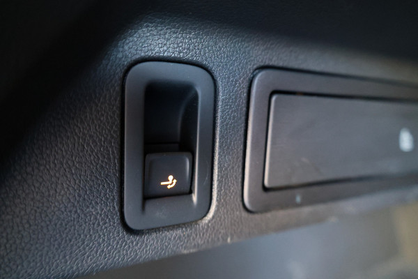 Volkswagen Tiguan 1.5 TSI Life Business | NAP! | PANO | MASSAGE | STOEL/STUURVERW | KEYLESS | ELEK TREKHAAK | ACC |