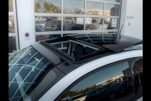 Fiat 500E Icon 42 kWh l SOH 92,8% | Clima | Cruise | Camera | 17" | Priv. Glass | Schuif/Kanteldak | Winter Pack | BSM | Apple Carplay