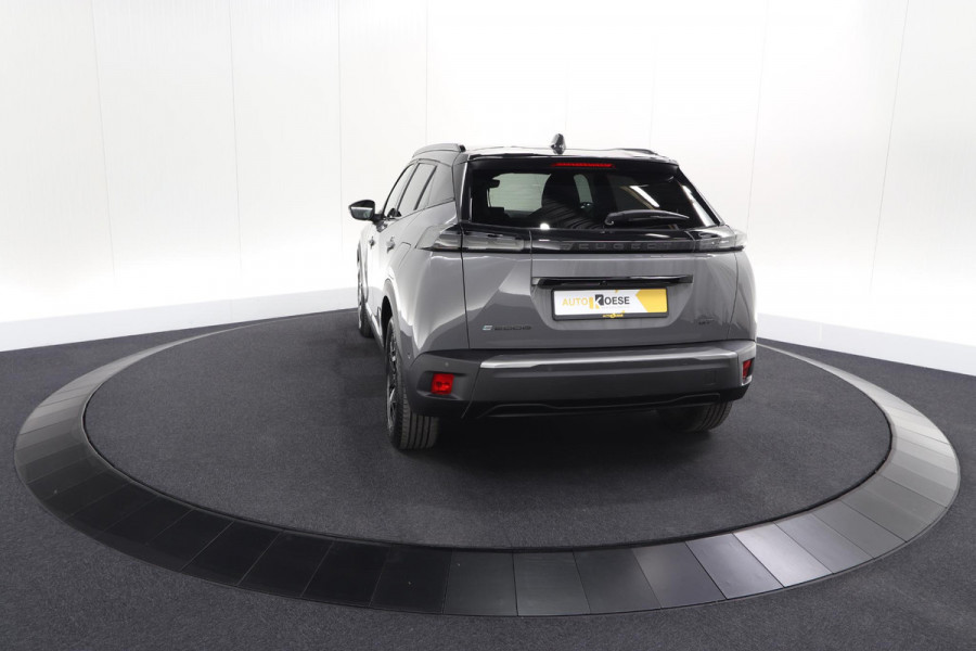 Peugeot e-2008 EV GT 50 kWh | 11 KW Laadfunctie | 360 Camera | Dodehoekdetectie | Apple Carplay
