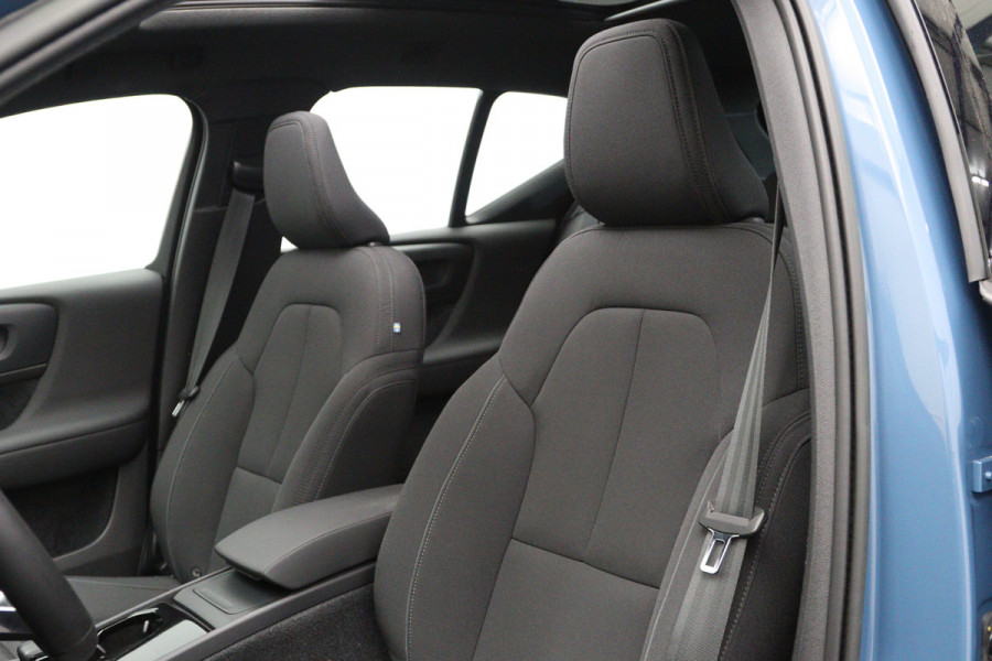 Volvo XC40 Recharge Ultimate 70 kWh 232 PK, Harman/Kardon, Panoramadak, 360 Camera, Adap. Cruise Control