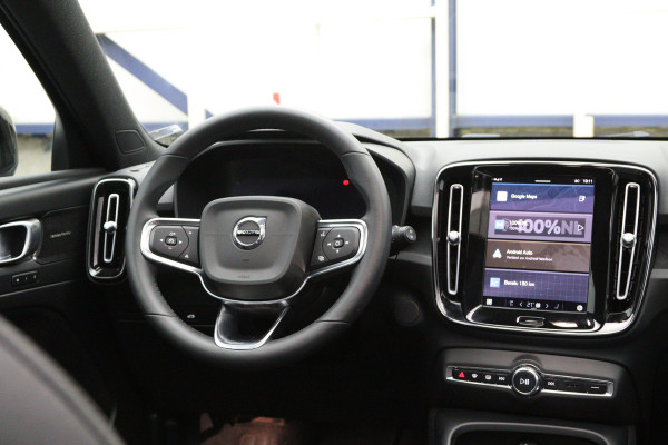Volvo XC40 Recharge Ultimate 70 kWh 232 PK, Harman/Kardon, Panoramadak, 360 Camera, Adap. Cruise Control
