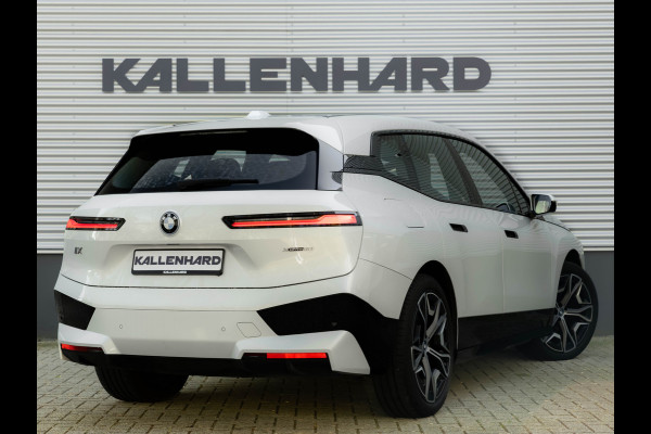 BMW iX xDrive50 - 112 kWh - Luchtvering - Active Steering - Driving Ass Prof