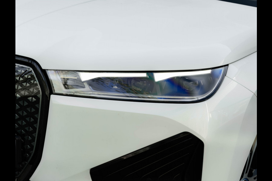 BMW iX xDrive50 - 112 kWh - Luchtvering - Active Steering - Driving Ass Prof