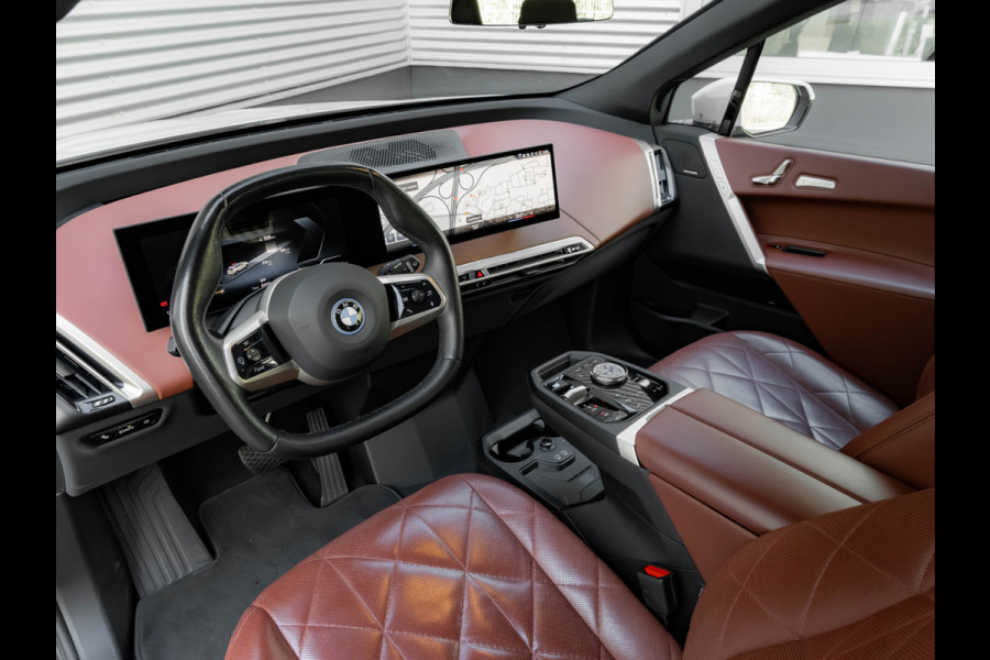 BMW iX xDrive50 - 112 kWh - Luchtvering - Active Steering - Driving Ass Prof