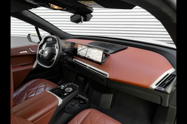 BMW iX xDrive50 - 112 kWh - Luchtvering - Active Steering - Driving Ass Prof