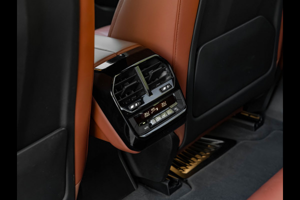 BMW iX xDrive50 - 112 kWh - Luchtvering - Active Steering - Driving Ass Prof