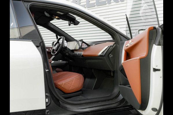 BMW iX xDrive50 - 112 kWh - Luchtvering - Active Steering - Driving Ass Prof