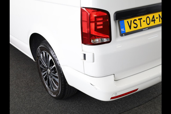 Volkswagen Transporter 2.0 TDI L2H3 28 Bulli 150 PK DSG (Automaat) | Dubbele cabine | Trekhaak | Parkeercamera |