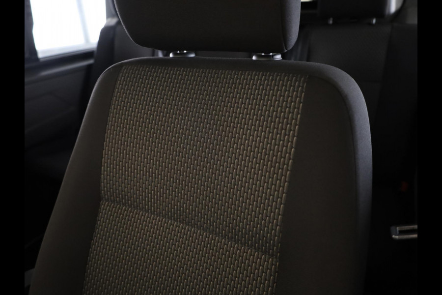 Volkswagen Transporter 2.0 TDI L2H3 28 Bulli 150 PK DSG (Automaat) | Dubbele cabine | Trekhaak | Parkeercamera |