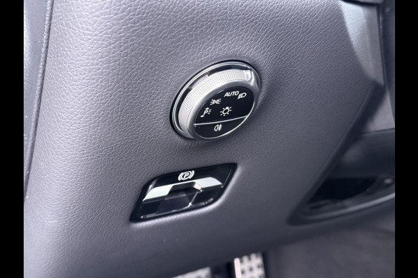 Mercedes-Benz GLC 400e 4Matic AMG 381pk // Panorama dak // Trekhaak // Rijassistentiepakket // Distronic // 360 Camera // 20" AMG // Carplay