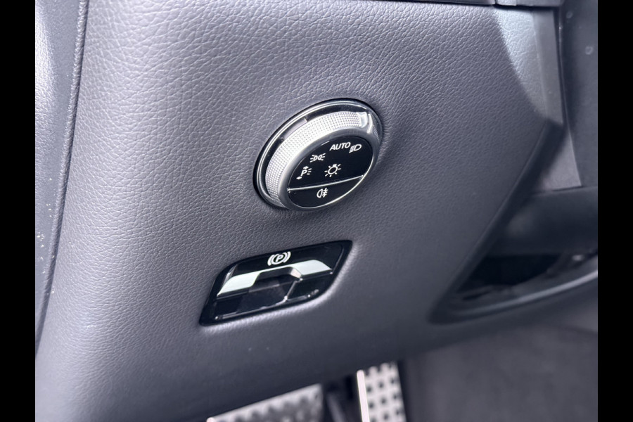 Mercedes-Benz GLC 400e 4Matic AMG 381pk // Panorama dak // Trekhaak // Rijassistentiepakket // Distronic // 360 Camera // 20" AMG // Carplay