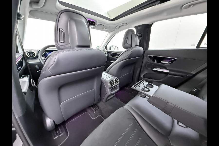 Mercedes-Benz GLC 400e 4Matic AMG 381pk // Panorama dak // Trekhaak // Rijassistentiepakket // Distronic // 360 Camera // 20" AMG // Carplay