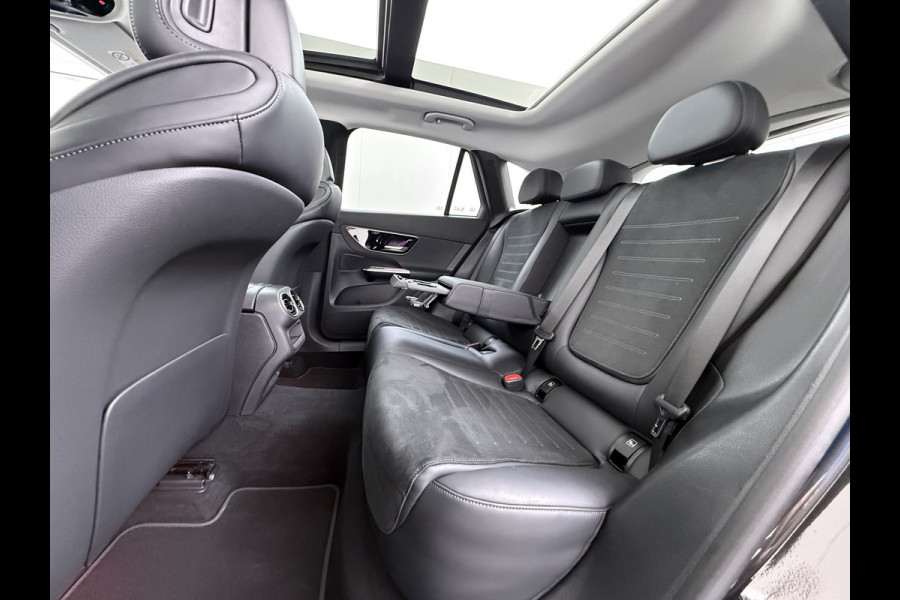 Mercedes-Benz GLC 400e 4Matic AMG 381pk // Panorama dak // Trekhaak // Rijassistentiepakket // Distronic // 360 Camera // 20" AMG // Carplay