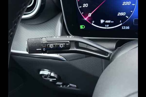 Mercedes-Benz GLC 400e 4Matic AMG 381pk // Panorama dak // Trekhaak // Rijassistentiepakket // Distronic // 360 Camera // 20" AMG // Carplay