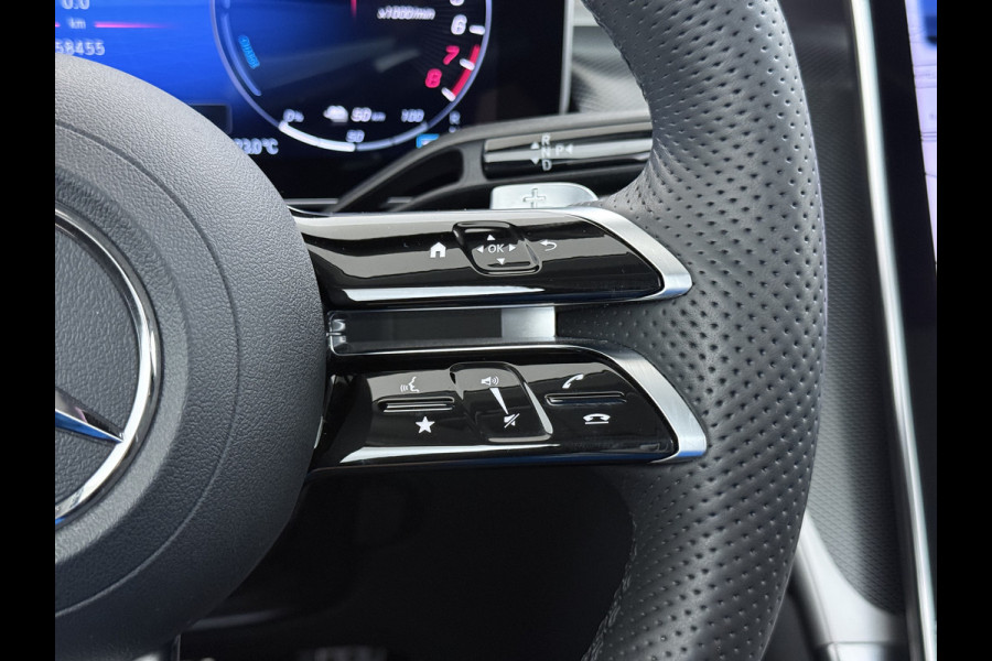 Mercedes-Benz GLC 400e 4Matic AMG 381pk // Panorama dak // Trekhaak // Rijassistentiepakket // Distronic // 360 Camera // 20" AMG // Carplay
