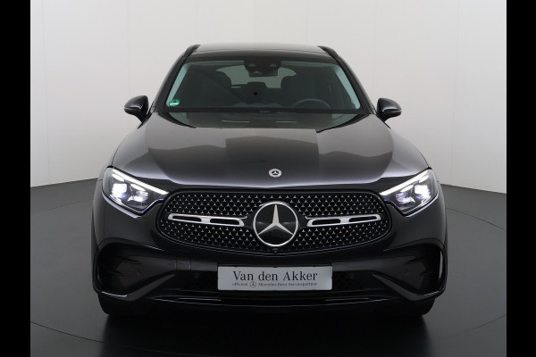 Mercedes-Benz GLC 400e 4Matic AMG 381pk // Panorama dak // Trekhaak // Rijassistentiepakket // Distronic // 360 Camera // 20" AMG // Carplay