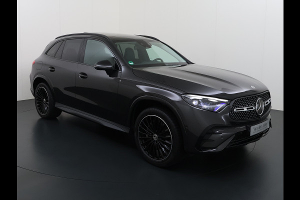 Mercedes-Benz GLC 400e 4Matic AMG 381pk // Panorama dak // Trekhaak // Rijassistentiepakket // Distronic // 360 Camera // 20" AMG // Carplay
