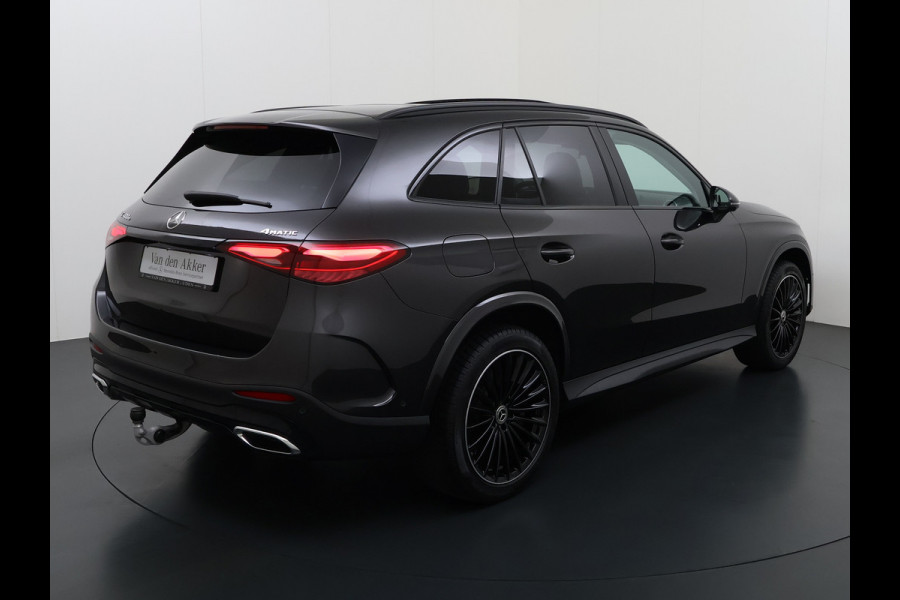 Mercedes-Benz GLC 400e 4Matic AMG 381pk // Panorama dak // Trekhaak // Rijassistentiepakket // Distronic // 360 Camera // 20" AMG // Carplay