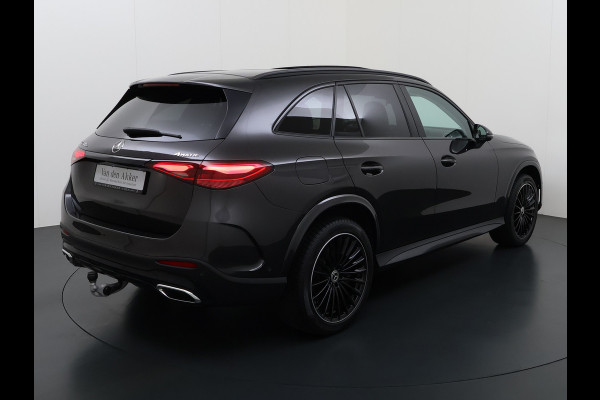 Mercedes-Benz GLC 400e 4Matic AMG 381pk // Panorama dak // Trekhaak // Rijassistentiepakket // Distronic // 360 Camera // 20" AMG // Carplay