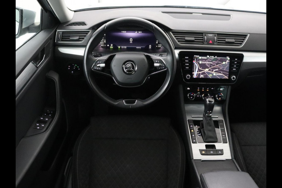 Škoda Superb 1.4 TSI iV Business Edition | SOH 87,2% | Camera | Carplay | Full LED | Digital Cockpit | Navigatie | Climate control | Cruise control | Bluetooth | Parkeerhulp | PHEV | Plug In