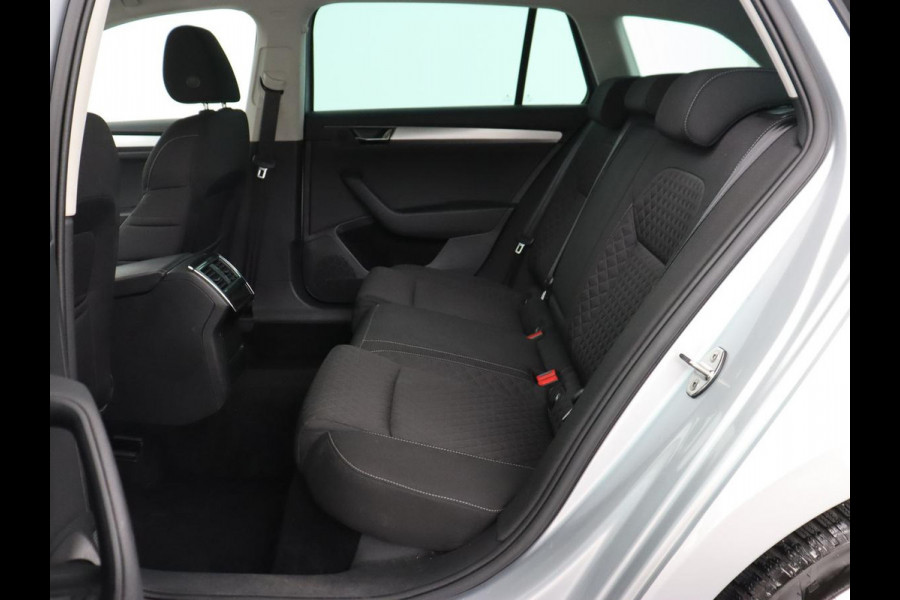 Škoda Superb 1.4 TSI iV Business Edition | SOH 87,2% | Camera | Carplay | Full LED | Digital Cockpit | Navigatie | Climate control | Cruise control | Bluetooth | Parkeerhulp | PHEV | Plug In