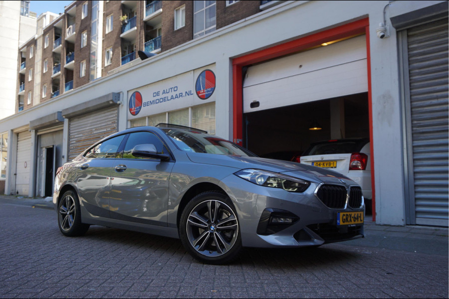 BMW 2 Serie Gran Coupé 218i | Panoramadak | Leer | Sportstoelen | M-Sport accenten | Verwarmd Sportstuur | Stoelverwarming | BMW onderhouden | 2/2026 beurt gehad |