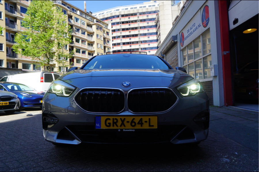BMW 2 Serie Gran Coupé 218i | Panoramadak | Leer | Sportstoelen | M-Sport accenten | Verwarmd Sportstuur | Stoelverwarming | BMW onderhouden | 2/2026 beurt gehad |