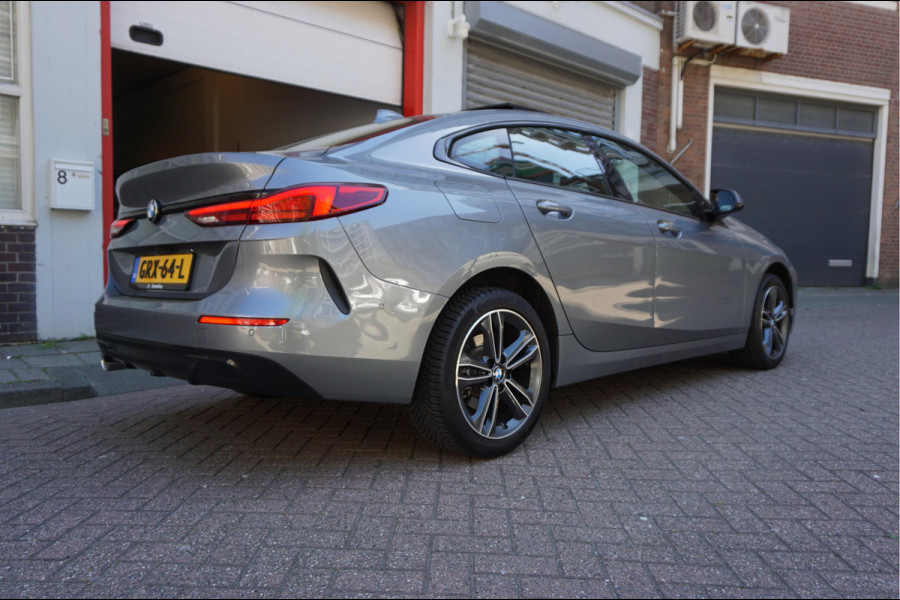 BMW 2 Serie Gran Coupé 218i | Panoramadak | Leer | Sportstoelen | M-Sport accenten | Verwarmd Sportstuur | Stoelverwarming | BMW onderhouden | 2/2026 beurt gehad |