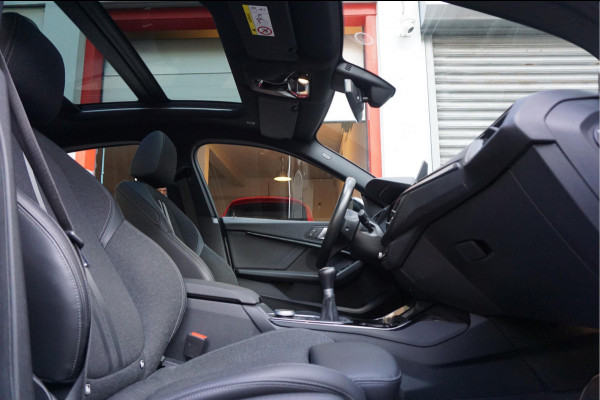 BMW 2 Serie Gran Coupé 218i | Panoramadak | Leer | Sportstoelen | M-Sport accenten | Verwarmd Sportstuur | Stoelverwarming | BMW onderhouden | 2/2026 beurt gehad |