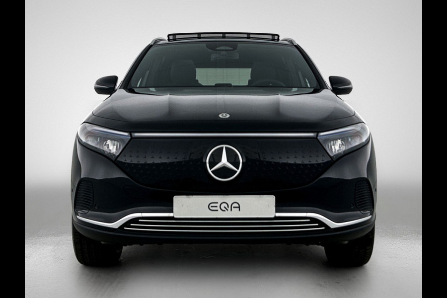 Mercedes-Benz EQA 250+ Business Solution Luxury 71 kWh | Trekhaak | Sierdelen in Star Pattern | Warmtewerend, donkergetint glas | Smartphone integratie | Panoramaschuifdak | 18 inch multispaakse lichtmetalen velgen |
