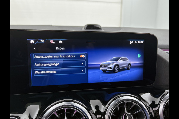 Mercedes-Benz EQA 250+ Business Solution Luxury 71 kWh | Trekhaak | Sierdelen in Star Pattern | Warmtewerend, donkergetint glas | Smartphone integratie | Panoramaschuifdak | 18 inch multispaakse lichtmetalen velgen |