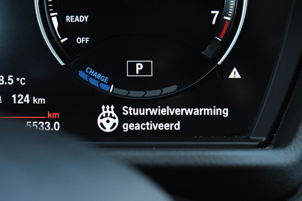 BMW X1 xDrive25e 220pk M-Sport Leder Stuurverw LED El-klep DAB BTW-auto!