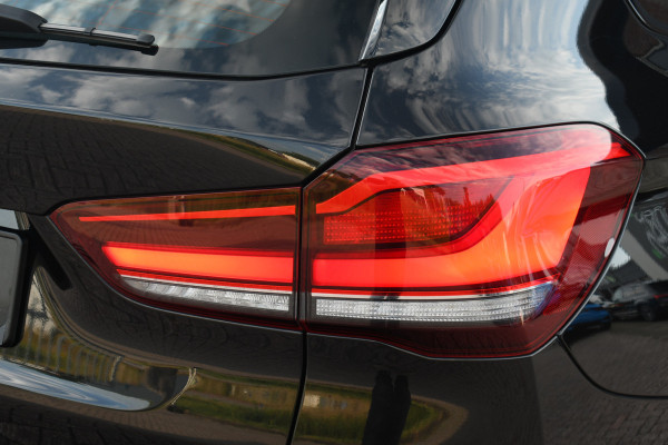 BMW X1 xDrive25e 220pk M-Sport Leder Stuurverw LED El-klep DAB BTW-auto!