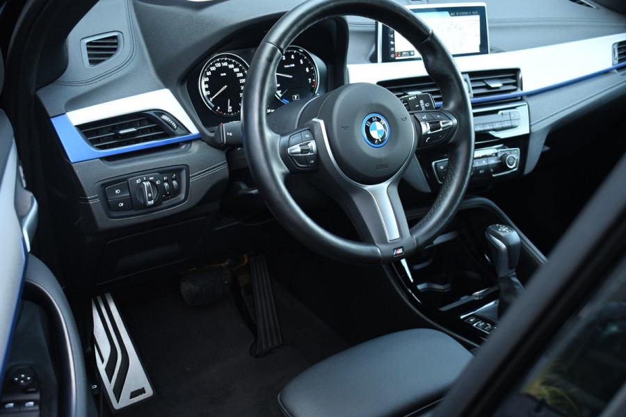 BMW X1 xDrive25e 220pk M-Sport Leder Stuurverw LED El-klep DAB BTW-auto!