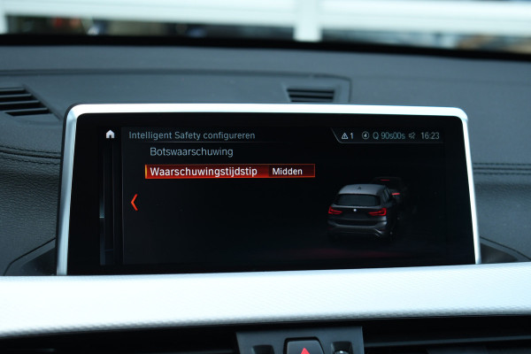 BMW X1 xDrive25e 220pk M-Sport Leder Stuurverw LED El-klep DAB BTW-auto!