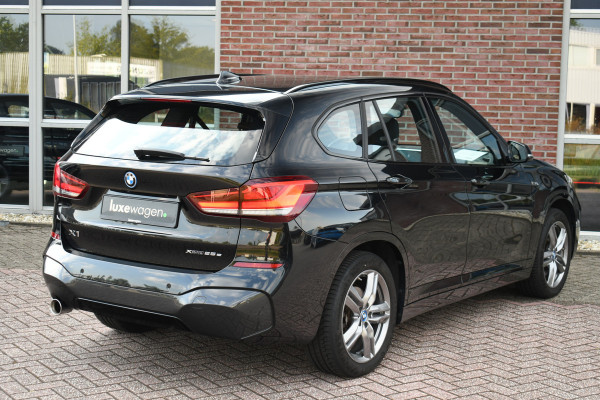 BMW X1 xDrive25e 220pk M-Sport Leder Stuurverw LED El-klep DAB BTW-auto!