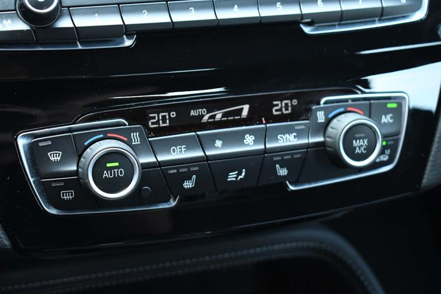 BMW X1 xDrive25e 220pk M-Sport Leder Stuurverw LED El-klep DAB BTW-auto!