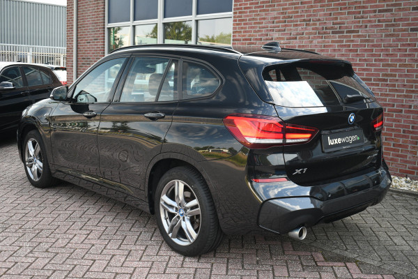 BMW X1 xDrive25e 220pk M-Sport Leder Stuurverw LED El-klep DAB BTW-auto!