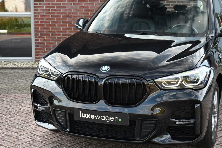 BMW X1 xDrive25e 220pk M-Sport Leder Stuurverw LED El-klep DAB BTW-auto!