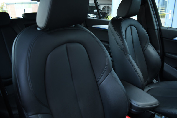 BMW X1 xDrive25e 220pk M-Sport Leder Stuurverw LED El-klep DAB BTW-auto!