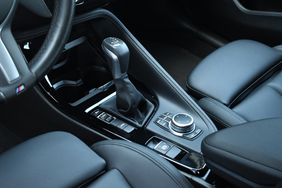 BMW X1 xDrive25e 220pk M-Sport Leder Stuurverw LED El-klep DAB BTW-auto!